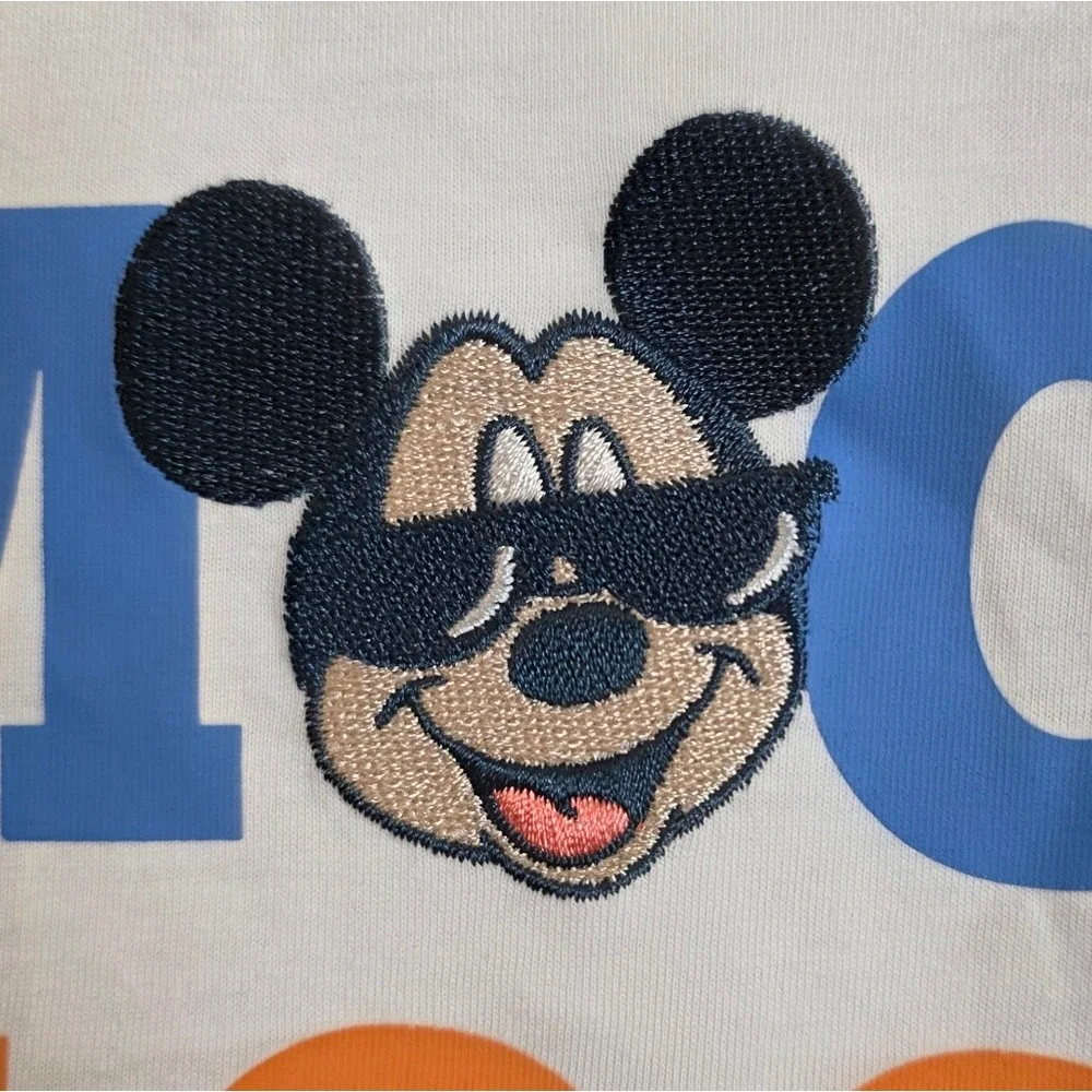 Disney Embroidery Mickey Goofy Donald Pluto Graphic T-Shirt Large Women's Casual